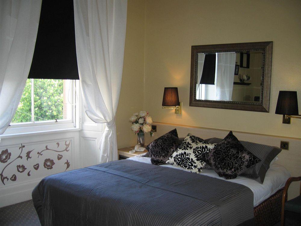 Thistle Hotel EDI Room photo