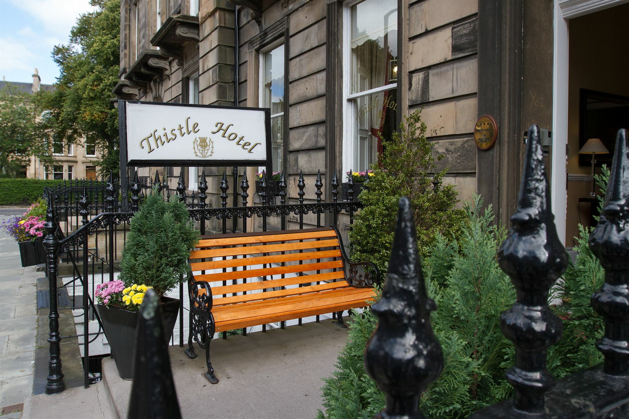 Thistle Hotel EDI Exterior photo
